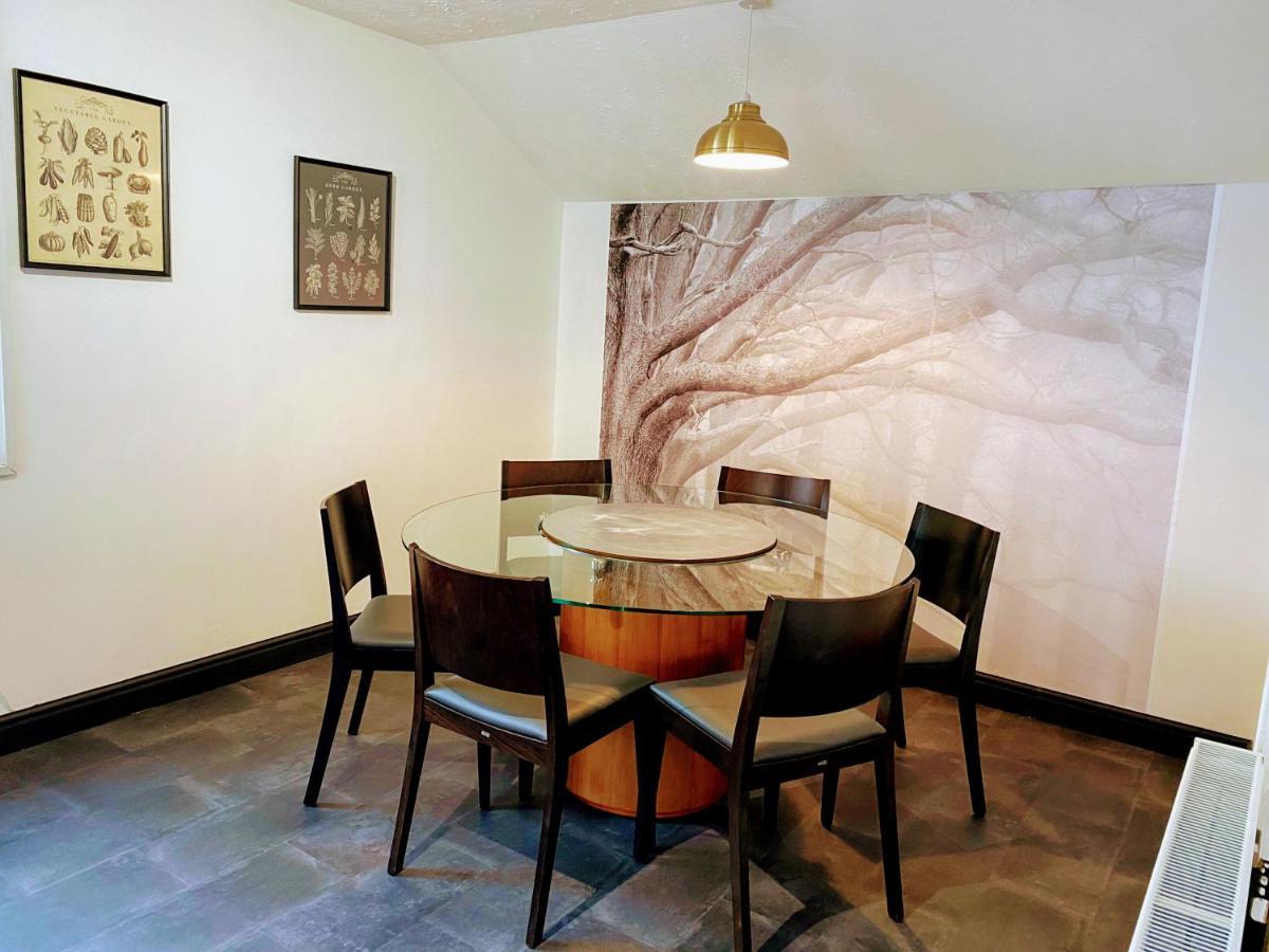 Gorgeous Town Center 3 Bedroom Self Contained Apartment For 1-5 People Harrogate Bagian luar foto